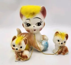 Vintage Anthropomorphic Ceramic Chained Cat Kittens w/Yellow Fur Figurine Japan - Picture 1 of 15