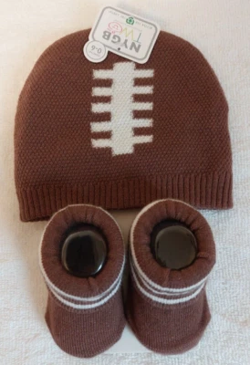 NYGB DOS Sombrero y Botín Conjunto Marrón Fútbol Unisex Bebé 0-6 Meses Totalmente Nuevo Foto 1 de 4
