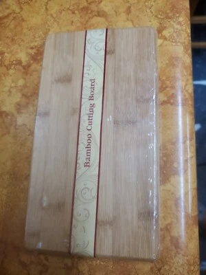 NEW IN Plastic  BAMBOO MINI CUTTING BOARD 8.5" X 5.5" Double Sided. - Image 1 of 2