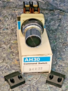 Fuji AH30-S6 Command Switch S6B22-NEW OLD STOCK - FREE SHIPPING - Picture 1 of 5
