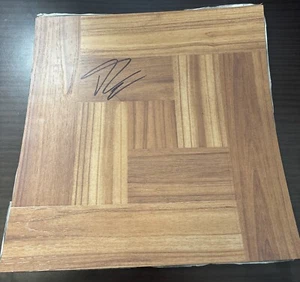 Dereck Lively SIGNED FLOORBOARD AUTOGRAPH DALLAS MAVERICKS - Picture 1 of 2