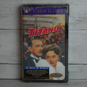 Titanic (VHS, 1995) Clifton Webb Audrey Dalton Barbara Stanwyck Movie NEW - Imagen 1 de 5