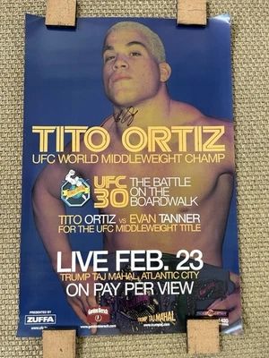 Póster UFC 30 firmado por Tito Ortiz - Logotipo de TRUMP TAJ MAHAL en la parte inferior del póster Foto 1 de 4