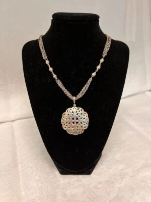 Lois Hill Beautiful Handcrafted Sterling Silver Jewelry - Imagem 1 de 4