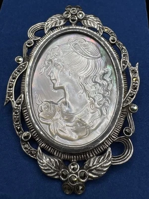 LG Vintage 925 Sterling Silver Marcasite Carved Mother Of Pearl Cameo Brooch Pin - Image 1 of 4