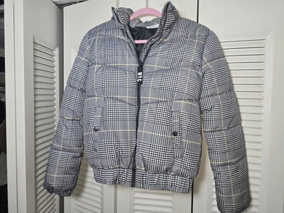 Chaqueta acolchada con capucha desmontable marca H&M niñas jóvenes talla 12-13Y Foto 1 de 4