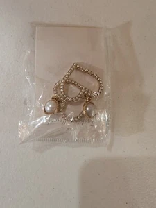 Pendientes colgantes de corazón de perlas doradas - Elegante joyería llamativa - Imagen 1 de 2