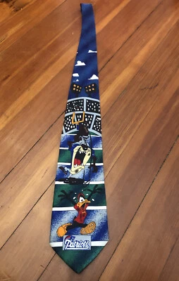 Редкий винтажный галстук из полиэстера 90-х New England Patriots NFL Looney Toons Taz Daffy - Изображение 1 из 4