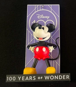 Hallmark 2023 Amazon Exclusive Mickey Mouse 100 Years Wonder Keepsake Ornament - Bild 1 von 1