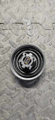 Suzuki GSXR 600 750 Headlight rubber 2011-2017 PN62  - Image 1 of 2