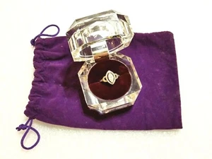 Anillo, forma ovalada brillante, ajuste de metal - talla 8,5 con estuche y bolsa - Imagen 1 de 7