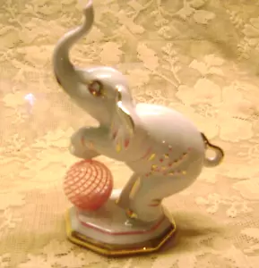 VINTAGE MARKED CROWN N LUCKY JEWELLED ELEPHANT GLASS BALL GOLD TRIM FIGURINE - Picture 1 of 9