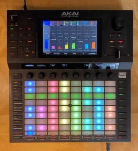 AKAI Pro Force + 1 TB SSD + UDG Bag - Bild 1 von 14