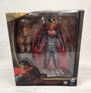 Superman MAFEX No.018 Batman v Superman: Dawn of Justice Medicom Spielzeug Maßstab 1:12 - Bild 1 von 4