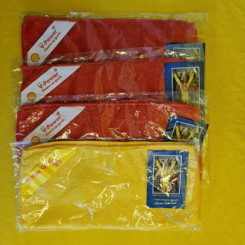 Lot of 4 Kevin Harvick NASCAR Shell “I Hate Gunk” Microfiber Garage Auto Towels Cover