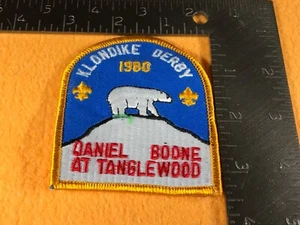 L2-65 BOY SCOUTS OF AMERICA PATCH - 1980KLONDIKE DERBY AT TANGLED - DANIEL BOONE - Picture 1 of 2