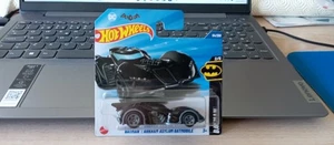 2025 HOT WHEELS - BATMAN ARKHAM ASYLUM BATMOBILE   SHORT CARD 1/64 APROX*NEW* - Picture 1 of 5