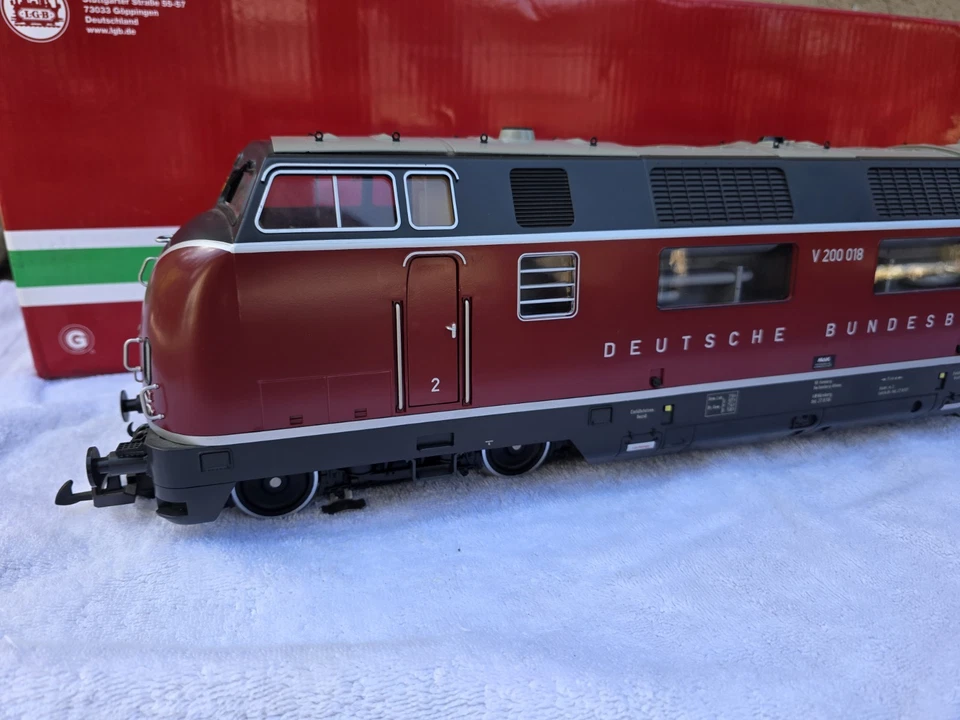 G Scale DB V200 Diesel Locomotive, (LGB 23940) - Image 1 of 4