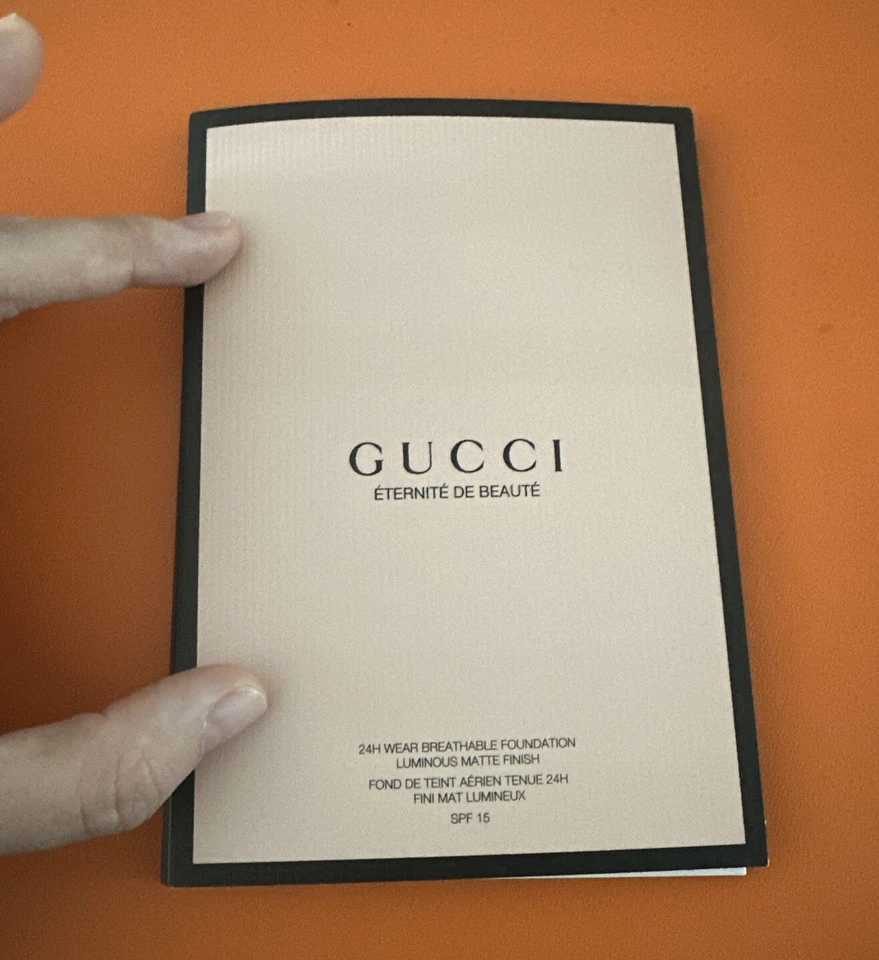 Gucci Eternite De Beaute 24H Wear Breathable Foundation 320W Medium 30ml / 1oz