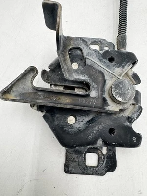 Actuador de liberación de pestillo de bloqueo del capó delantero Ford Fusion 2006-2009 6E5A-16700 OEM Foto 1 de 4