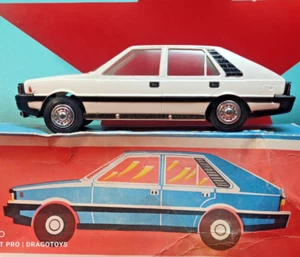 COCHE DE JUGUETE VINTAGE POLONEZ CZZ 4046 POLSKA FSO FSM GRAN FRICCIÓN EN CAJA ORIGINAL - Imagen 1 de 24