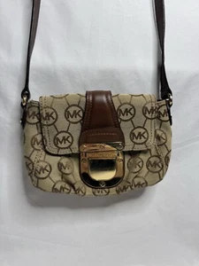 Michael Kors Monogram Crossbody AP-1112 - Picture 1 of 19