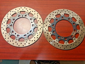 Rotores de freno delanteros Yamaha YZF R6 2005 FABRICANTE DE EQUIPOS ORIGINALES L - Imagen 1 de 9