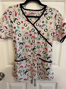 UA Scrubs~Uniform Advantage~Scrub Top w/ Ties~Size Small~Adorable Penguins - Picture 1 of 7