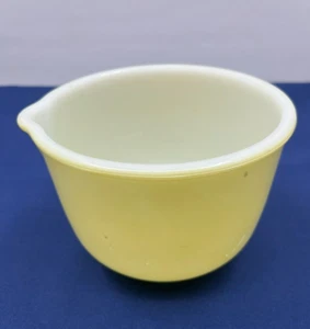 Vintage Glasbake for Sunbeam Yellow Spout Mixing Bowl for Sunbeam Mixer - Picture 1 of 12