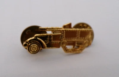 INSIGNE MILITAIRE TANK DESTROYER M3 HALF TRACK US* ARMY WW2 TBE - Photo 1/2