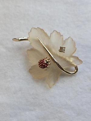 Vintage Leaf Pin Brooch Gold Tone Ladybug Rhinestone BTD - Image 1 of 4