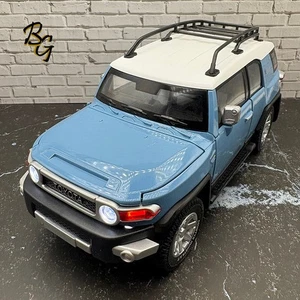 2007/2014 TOYOTA FJ Cruiser 1:24 Diecast - Officially Licensed - Blue With Box - Picture 1 of 12