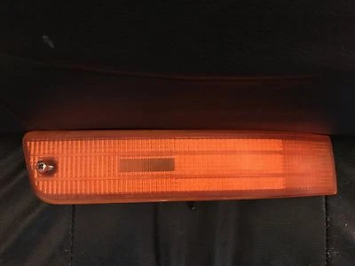 Luz exterior montada para parachoques en la esquina derecha Lexus LS400 1993-1994 Foto 1 de 4