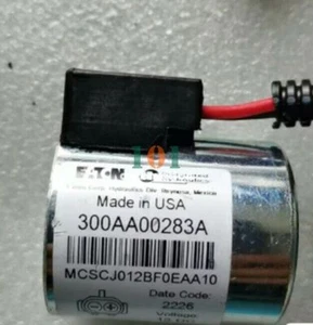 1PCS NEW FOR Vickers 300AA00283A Solenoid Valve Coil - Picture 1 of 1