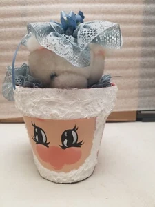 Handmade Santa Claus Pot with White Kitten - Picture 1 of 6