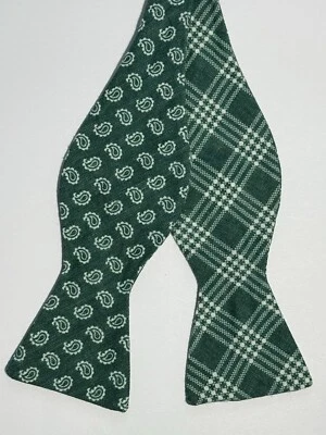 Pajarita de seda/algodón para hombre Neiman Marcus de dos caras verde y blanco a cuadros/paisley Foto 1 de 4