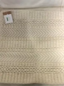 Funda de almohada bordada de lana de granero de cerámica 20x20 ¡nueva con etiquetas! Marfil - Imagen 1 de 1