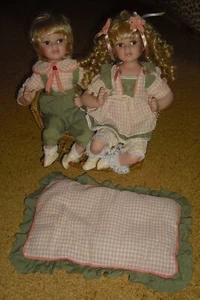 Porzellan Sammlerpuppen (Puppenpärchen auf der Bank) - Bild 1 von 3