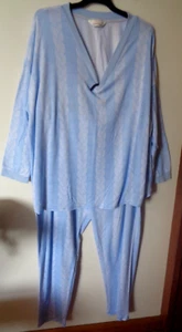"Peter Alexander" Pale Blue Patterned 2 PC Pyjama Set, Size 3+ - Picture 1 of 5