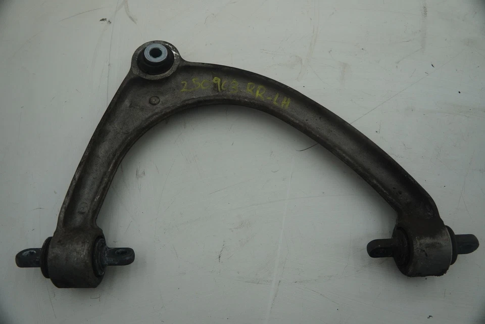 Braço de controle superior suspensão traseira Wishbone 200946 OEM Ferrari 360 2004 430 - Imagem 1 de 4