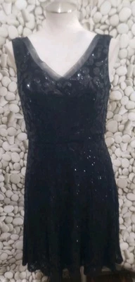 Vestido Marina Little Negro Talla 8 Encaje Lentejuelas Forrado Fiesta Vacaciones Baile de graduación Clásico Foto 1 de 4