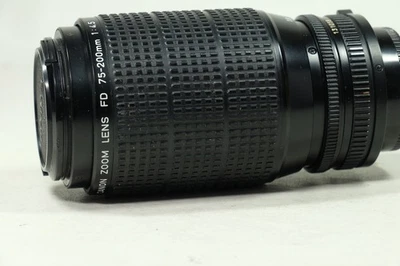 Canon FD 75-200mm f/4.5 FD Lens - Image 1 of 3