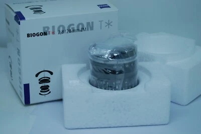 PRICE DOWN"MINT in Box"Carl ZEISS C Biogon T 28mm f2.8 ZM  for Leica M in BLACK - Image 1 of 4