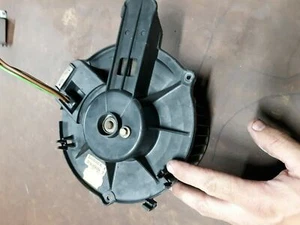 Blower Motor 123 Type 300TD Fits 77-85 MERCEDES 300D - Picture 1 of 3