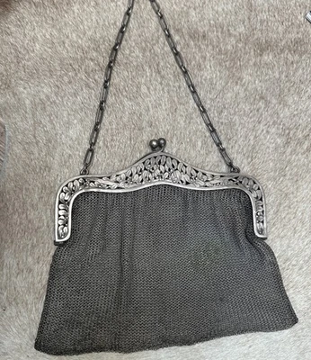 Cartera antigua con solapa de cota de malla de plata .800 Foto 1 de 4