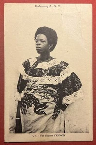 Cartolina Coloniale - Dahomey A. O. F. - Une élégante d'Abomey - 1900 ca. - Picture 1 of 1