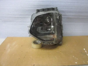 2019/2020 Hyundai Santa Fe OEM Drivers Side Halogen Headlight P143S000 - Picture 1 of 13
