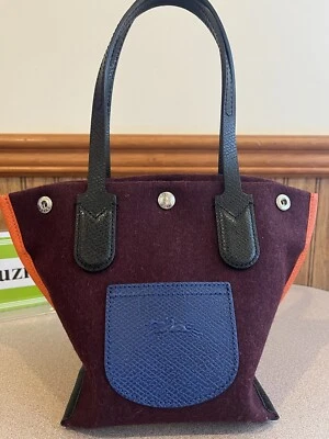 Longchamp  Wool Essential Flanelle Top-Handle Bag Burgundy - Image 1 of 4