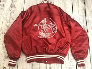 Vintage Retro Pla-Jac Dunbrooke Looney Tunes Bar rot Satin Dick Name auf Jacke - Bild 1 von 9