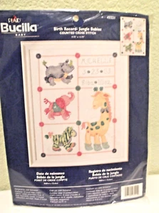 Bucilla Registro de Nacimiento Selva Bebés Contado Punto de Cruz Kit Nuevo - Imagen 1 de 3